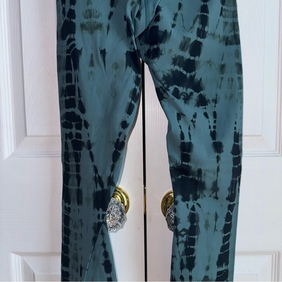 Lululemon leggings - Picture 4 of 9